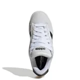 Championes Adidas Grand Court Alpha 00S, modelo de estilo urbano fabricado en gamuza gris con las clásicas tres tiras laterales en negro y cordones anchos blancos.