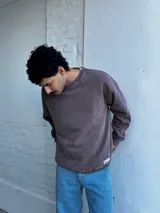 Buzo oversize marrón de algodón.