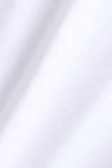 Top de microfibra suave de corte entallado, con escote en U y diseño sin mangas.
