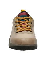 Sneaker de diseño outdoor con tecnología impermeable, capellada textil en tono beige con detalles en azul y bordó, cordones bicolores y suela de goma de doble densidad.