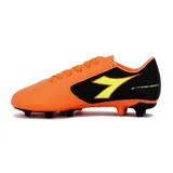 Championes de fútbol Diadora Striker II MD, color naranja con detalles en negro y amarillo.