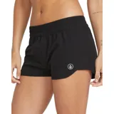 Short de baño Volcom modelo Simply Solid en color negro, con cintura elástica fruncida y pequeño logo redondo de la marca en la pierna izquierda.