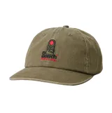 Gorra Rip Curl verde militar de visera curva, con efecto desgastado y bordado frontal con el logo de la marca en color negro y rojo.