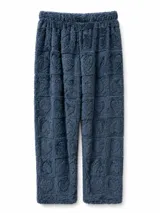 Pantalon de pijama de textura afelpada y suave, color azul oscuro, con diseño de cuadros en relieve que presentan corazones en su interior. Cuenta con cintura elástica para mayor comodidad.