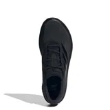 Championes de running Adidas Zenboost M, de color negro, diseñados con mediasuela BOOST+ para mayor amortiguación y retorno de energía. Presentan un diseño aerodinámico con las clásicas tres tiras de la marca en el lateral.