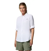 Camisa de manga larga Columbia modelo Tamiami II, color blanco, con cuello clásico, cierre frontal de botones y bolsillo pequeño en el pecho con logo de la marca. Presenta un diseño técnico con aberturas de ventilación, ideal para actividades al aire libre.