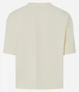 Remera deportiva Get Over de corte boxy y cuello redondo, confeccionada en microfibra liviana de poliamida y elastano. Presenta mangas cortas alargadas y una estampa lettering con la inscripción "Athleisure Collective" en el pecho.