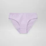 Pack de siete bombachas de corte clásico, confeccionadas en algodón liso en una variedad de colores pasteles y neutros, incluyendo amarillo, blanco, azul marino, rosado, lila, terracota y celeste.