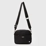 Cartera tipo bandolera de la marca Bubba, color negro, con diseño compacto y funcional. Cuenta con cierre superior, bolsillo frontal abierto y correa ajustable con el logo de la marca estampado.