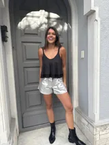 Musculosa negra de morley de lurex con breteles finos.