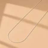 Cadena de eslabones forcé de plata 925, de diseño fino y delicado.