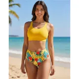 Top de bikini tipo crop top de color verde militar, con diseño deportivo y banda elástica en la base.