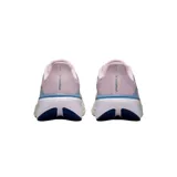 Championes Nike Pegasus 42 para running, color negro con detalles en blanco. Incorporan unidad Air Zoom de largo completo y entresuela ReactX para una amortiguación suave y retorno de energía.