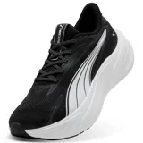 Championes de running y training Puma Maxima Pro, color negro con detalles en blanco. Presentan una suela con tecnología ProFoam para mayor amortiguación y el logo de la marca en el lateral.