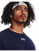 Buzo de cuello redondo Under Armour, confeccionado en tejido polar de mezcla de algodón con interior cepillado. Presenta diseño de mangas raglán, puños y bajo acanalados, con el logo de la marca bordado en el centro del pecho.
