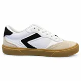 Championes Airwalk modelo Grip, color blanco con detalles en negro, gris y suela de goma marrón, de estilo urbano y skate.