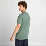 Camiseta verde de algodón con cuello redondo y mangas cortas.