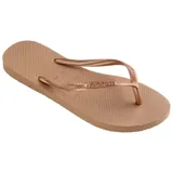 Sandalias tipo ojotas Havaianas modelo Slim, en color rosado, con tiras finas y suela de goma texturizada.