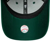 Gorro New Era 9FORTY de los New York Yankees, color verde oscuro, con logo bordado en el frente y visera curva. Ajustable en la parte trasera.