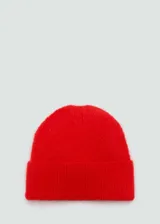 Gorro tipo beanie de tejido de punto con textura suave y borde doblado.