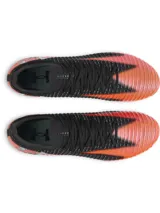 Championes de fútbol Under Armour Shadow Elite 3 FG, con parte superior de tejido IntelliKnit negro y naranja, diseño ergonómico y suela de fibra de carbono para máxima aceleración.