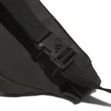 Riñonera Adidas Essentials Waist Bag de color negro, confeccionada en tejido resistente, con compartimento principal con cierre, bolsillo frontal adicional y el logotipo de la marca impreso en blanco. Cuenta con correa ajustable para la cintura.