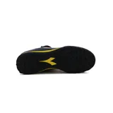 Championes de fútbol Diadora Sirio TF Teen, color negro con detalles en amarillo.