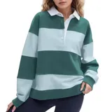 Buzo de manga larga con diseño de franjas horizontales en verde oscuro y celeste, cuello polo y solapa con botones.