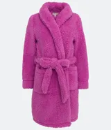 Bata de fleece rosa con lazo en la cintura, cuello con solapa y bolsillos.