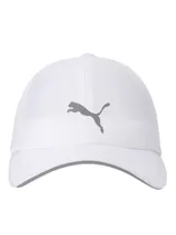 Gorro tipo gorra deportiva Puma, color negro con logo plateado reflectante en el frente y borde de la visera en color gris.
