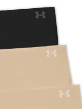 Pack de tres tiritas Under Armour, confeccionadas en tejido elástico sin costuras con acabado suave. Incluye dos unidades en color tostado y una en negro, con el logo de la marca estampado discretamente en el lateral.