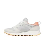 Zapatillas urbanas Merrell Alpine 83 para mujer, color gris claro con detalles en rosa pastel. Confeccionadas en cuero de gamuza y textil, con cordones y forro de microfibra reciclados.