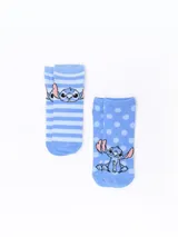 Pack de dos pares de medias cortas celestes con diseños de Stitch: un par a rayas horizontales y otro con lunares y un dibujo de Stitch.