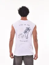 Musculosa gris con estampado frontal con la palabra "Paradise" en verde.