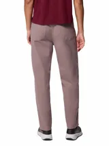 Pantalón largo recto de Columbia para mujer, ligeramente elástico y de diseño clásico, con bolsillos para las manos, trabillas para el cinturón y bolsillo de seguridad con cremallera.