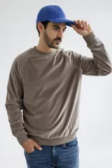 Sweater de plush color celeste.