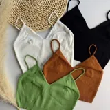 Crop top tejido de punto acanalado con breteles finos.