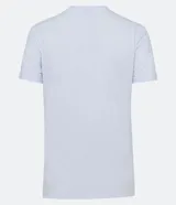 Remera tipo t-shirt de algodón, color beige claro, con cuello redondo y mangas cortas dobladas.