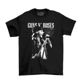 Remera negra de algodón con estampa frontal en blanco y negro de Axl Rose cantando y el logo de Guns N' Roses.