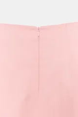 Falda midi tiro medio de la ZW Collection, color rosado, con diseño evasé, bolsillos laterales y cierre trasero con cremallera.
