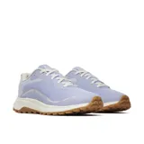 Championes de trail running Merrell Fly Strike 2, color lila con detalles en blanco y suela de goma color caramelo. Presentan una parte superior de malla transpirable con refuerzos de TPU, entresuela de espuma EVA para mayor amortiguación y suela con tacos antideslizantes para mejor tracción.