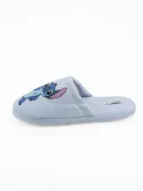 Pantuflas abiertas de tela suave color celeste, con estampado del personaje Stitch de Disney.