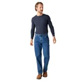 Pantalón de trabajo tipo carpenter de corte relajado, confeccionado en denim de algodón resistente. Presenta bolsillos laterales, bolsillos traseros, presilla para martillo y cierre frontal con botón.
