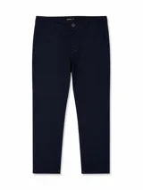 Pantalon de gabardina azul oscuro, de corte recto, con cierre de botón y cremallera, bolsillos laterales y bolsillos traseros.