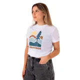 Remera blanca Columbia de manga corta con cuello redondo y diseño gráfico estampado en el frente que representa un paisaje natural con un árbol, montañas y sol, junto con la inscripción de la marca.