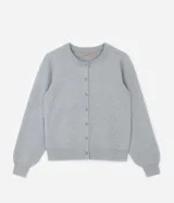 Cardigan gris de punto con cuello redondo, manga larga ajustada y bajo ajustado. Cierre frontal con botones.