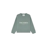 Sweater de punto color verde agua, con cuello redondo y diseño holgado. Cuenta con la inscripción "EME STUDIOS" en el pecho y el texto "curated by ben ice" debajo.