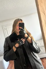 Guantes de cuero sin dedos en color marrón, negro y verde oliva.