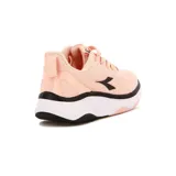 Championes de running Diadora modelo Delta, color rosa viejo con detalles en gris oscuro y logo negro.
