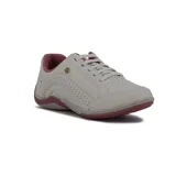 Championes deportivos Kolosh para mujer, color rosa claro con detalles en rosa oscuro y suela a contratono. Presentan cordones al tono y perforaciones decorativas en los laterales.